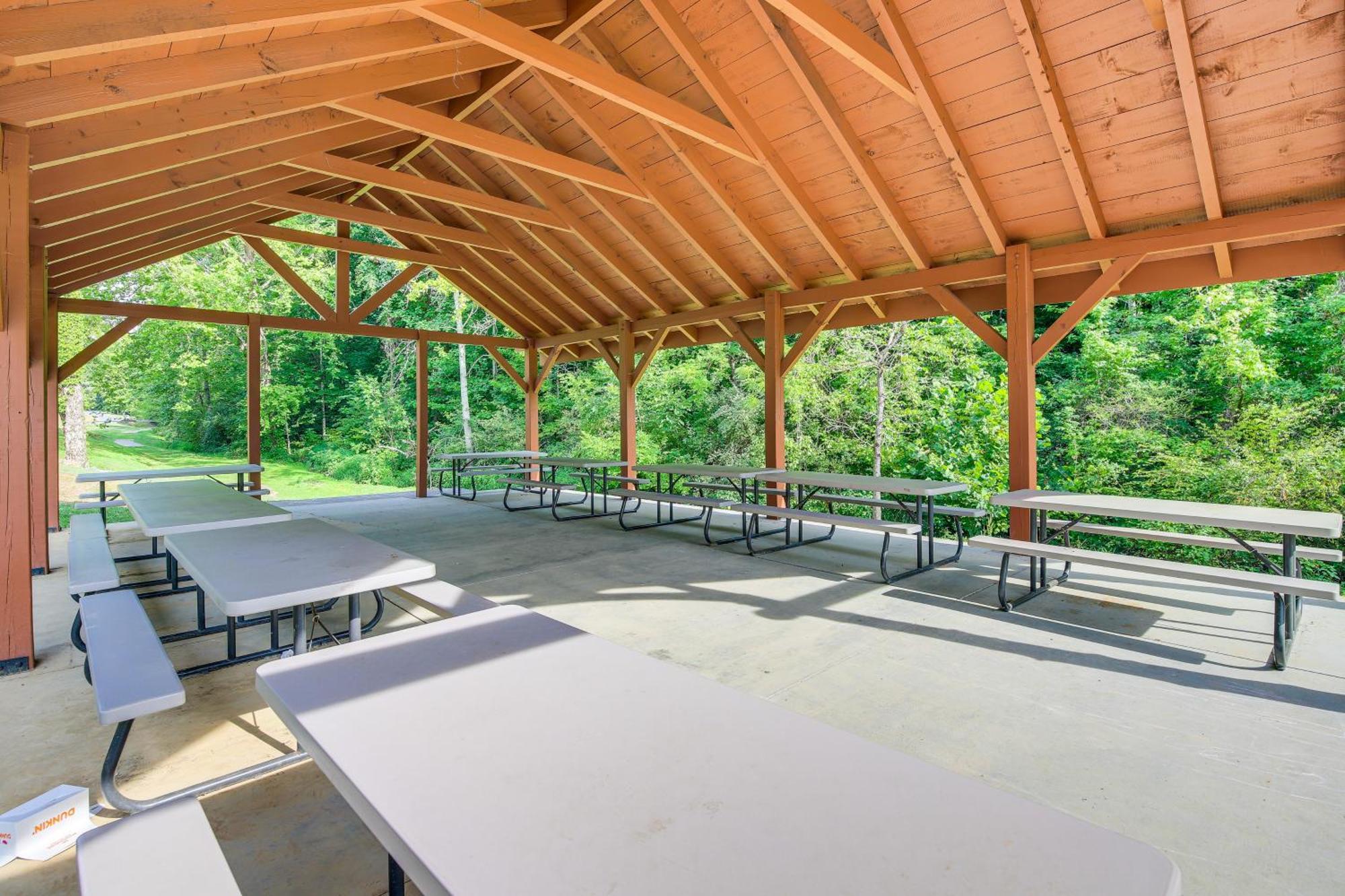 Pigeon Forge Cabin Premier Location And Hot Tub Exterior photo