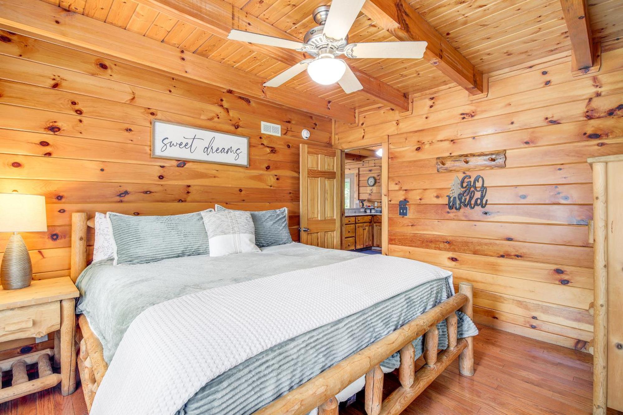 Pigeon Forge Cabin Premier Location And Hot Tub Exterior photo