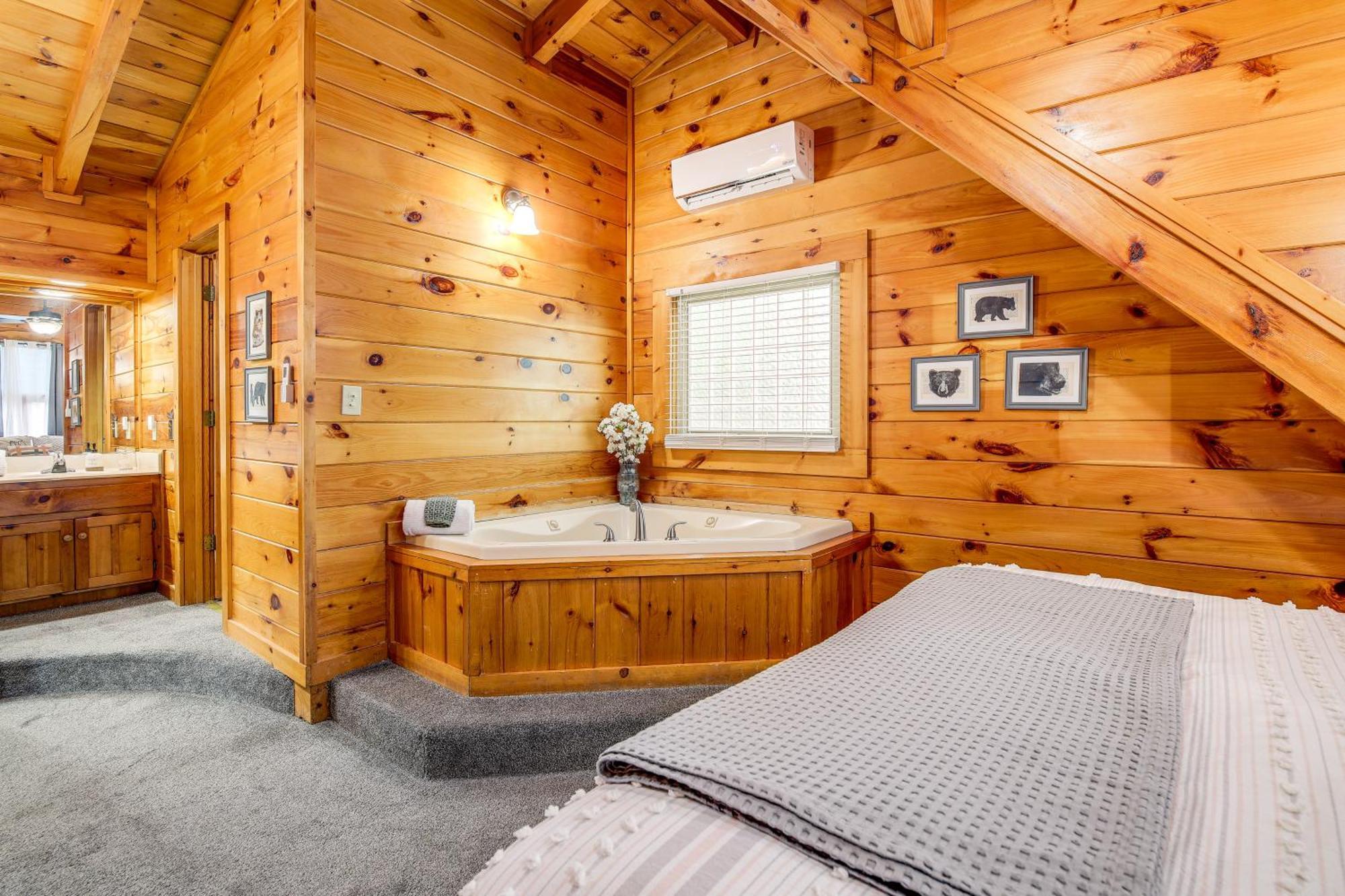 Pigeon Forge Cabin Premier Location And Hot Tub Exterior photo
