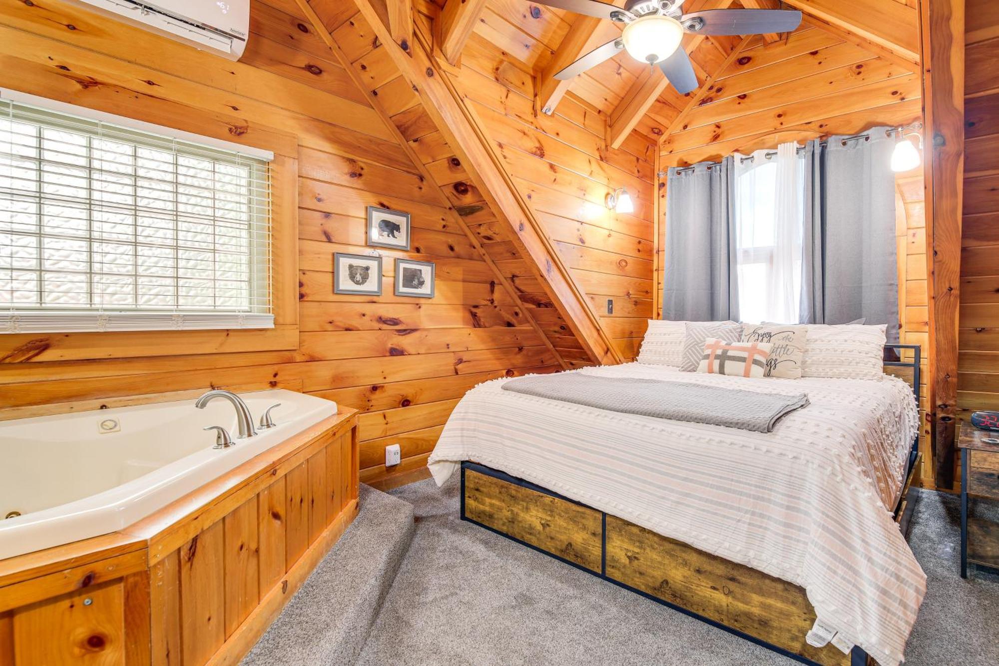 Pigeon Forge Cabin Premier Location And Hot Tub Exterior photo
