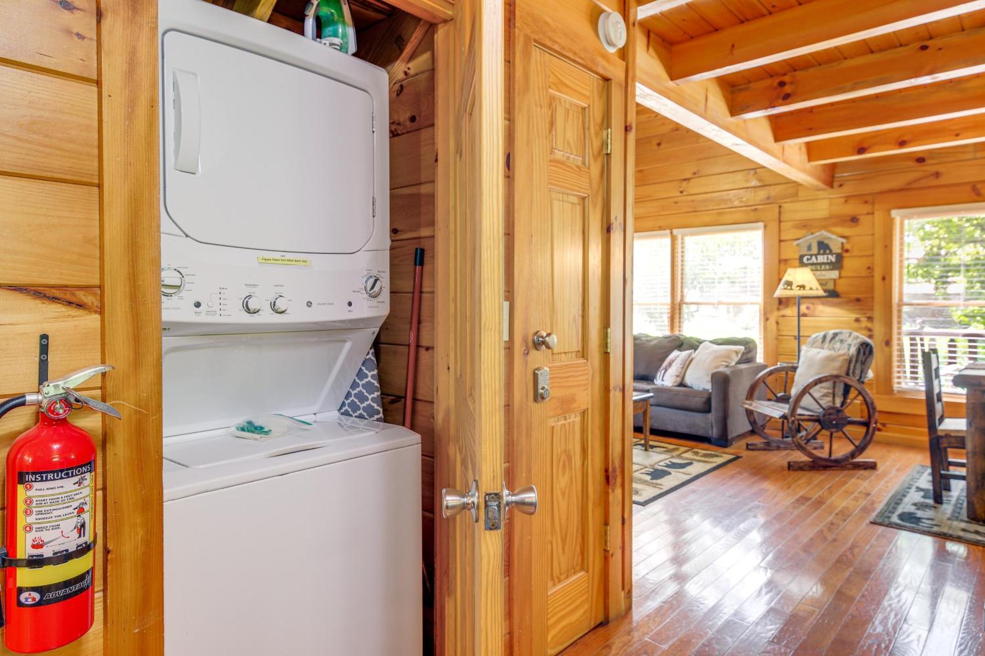 Pigeon Forge Cabin Premier Location And Hot Tub Exterior photo