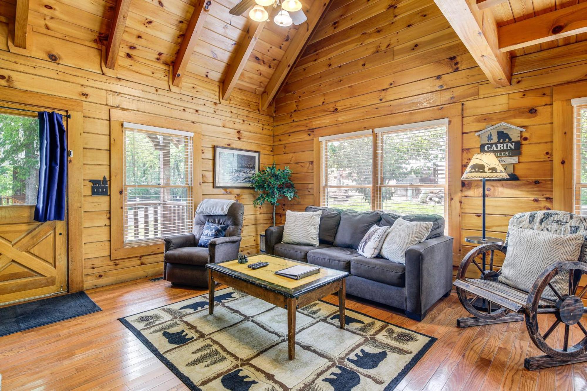 Pigeon Forge Cabin Premier Location And Hot Tub Exterior photo